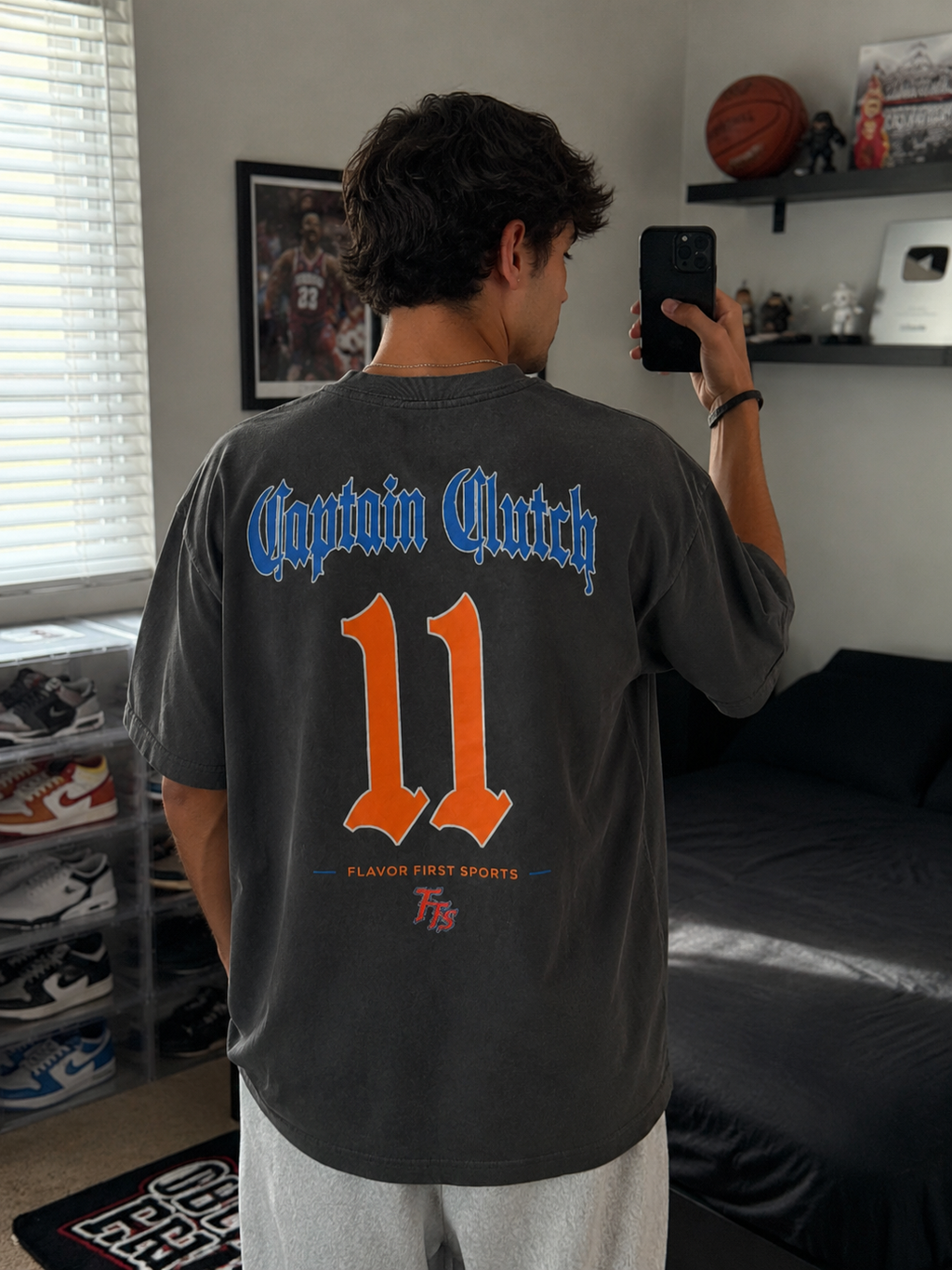 Captain Clutch 11 Oversized Tee